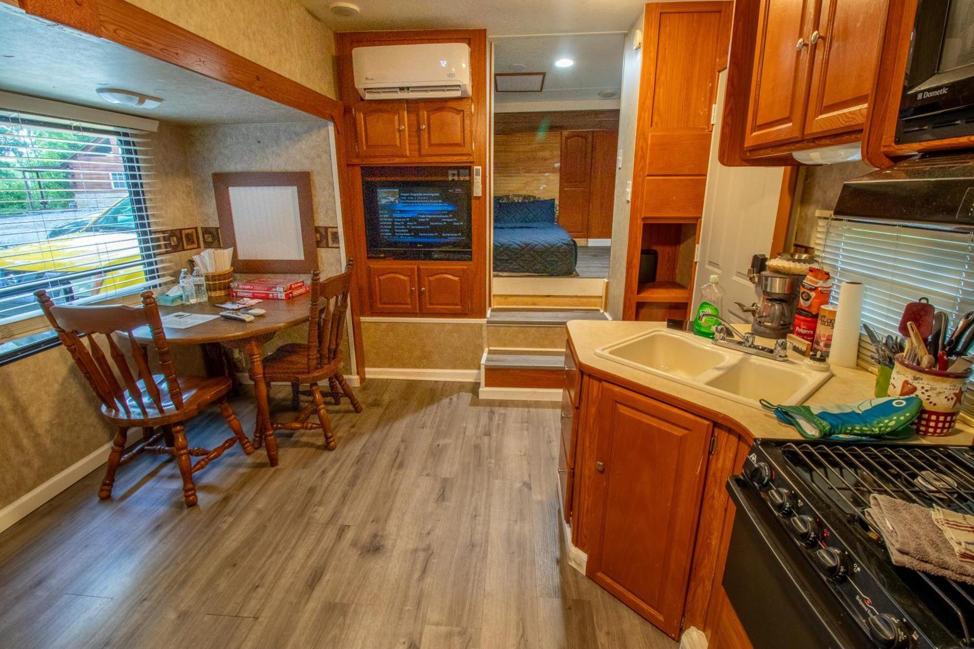 Kozy Haven Log Cabin Rentals Columbia Exterior photo